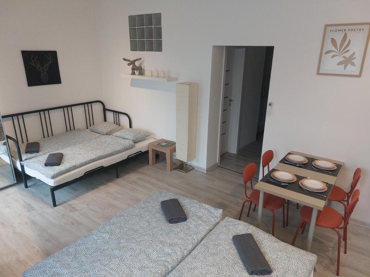 Utulny Apartman S Balkonom Daire Bratislava Dış mekan fotoğraf