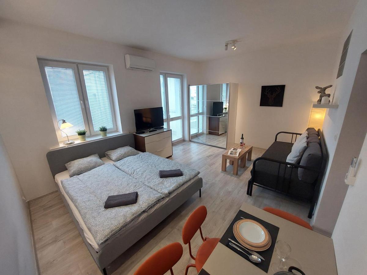 Utulny Apartman S Balkonom Daire Bratislava Dış mekan fotoğraf